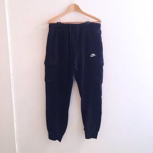 - SOLD - Nike Club Fleece Cargo Jogger Pants